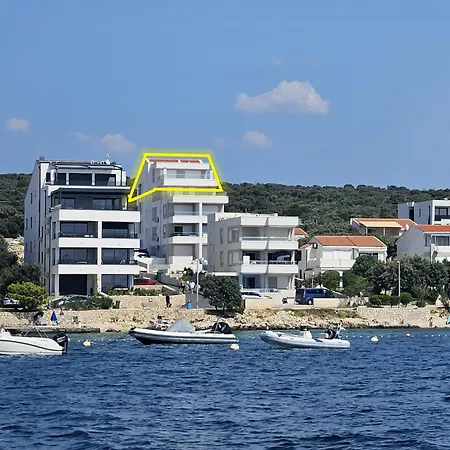 Luxury Loft アパート マンドレ